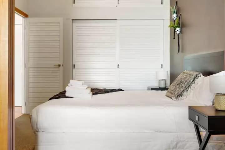 Relaxing Sea Wharf View Apartment オークランド エクステリア 写真