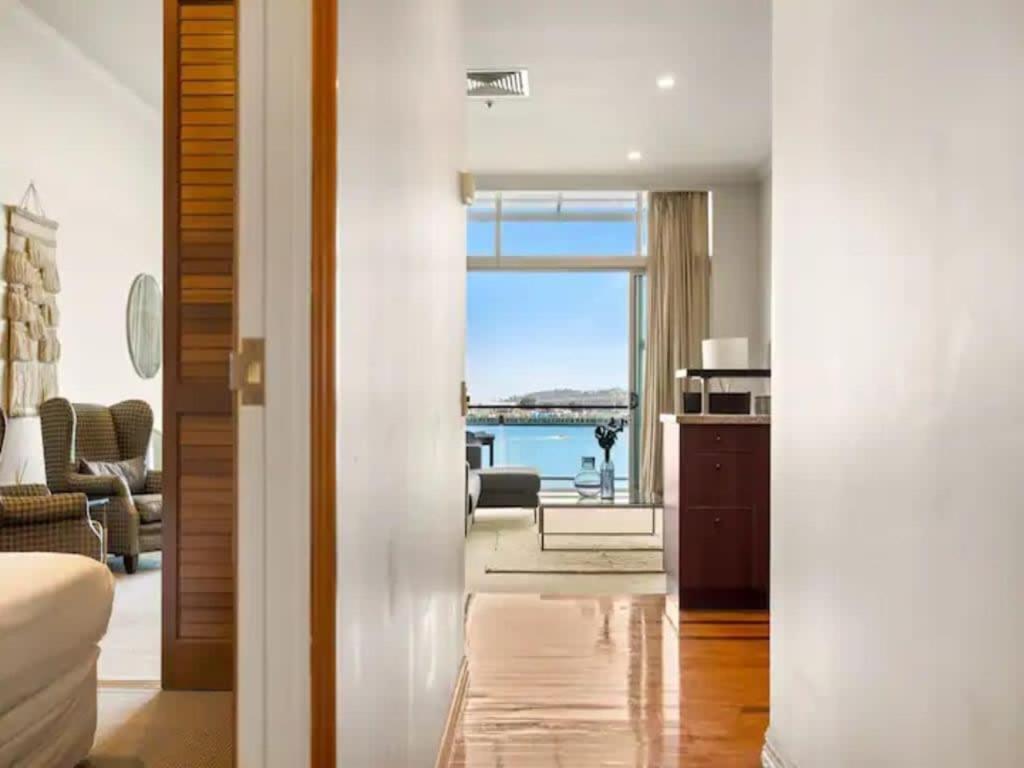 Relaxing Sea Wharf View Apartment オークランド エクステリア 写真