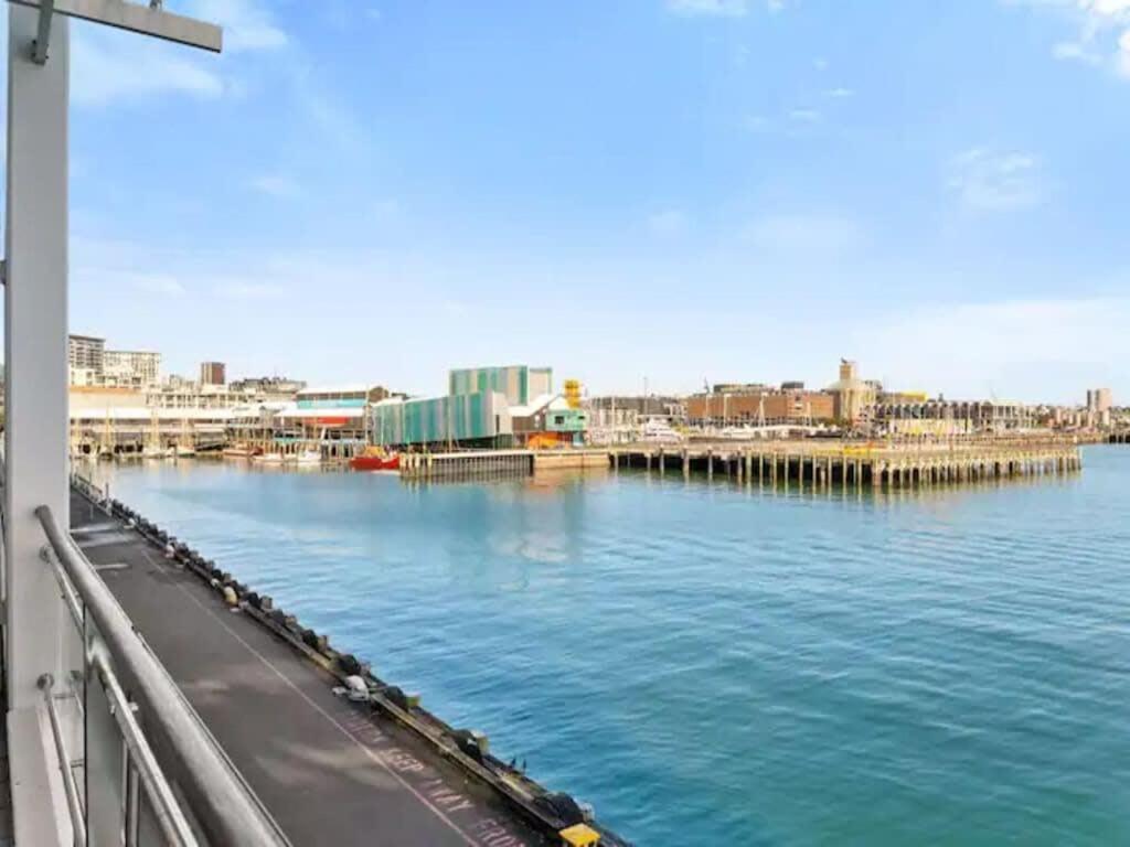 Relaxing Sea Wharf View Apartment オークランド エクステリア 写真